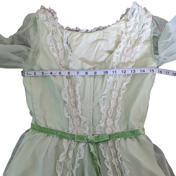 Vintage 70s Nadine Pale Green Tulle & Daisy Trim Cocktail Party Prom Dress Gown - Picture 7 of 10